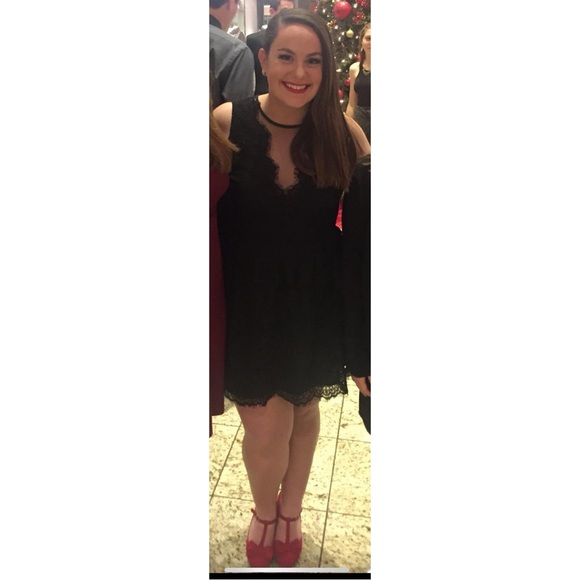 Tobi Lace Black Dress with Mesh Key Hole Back - Picture 3 of 9